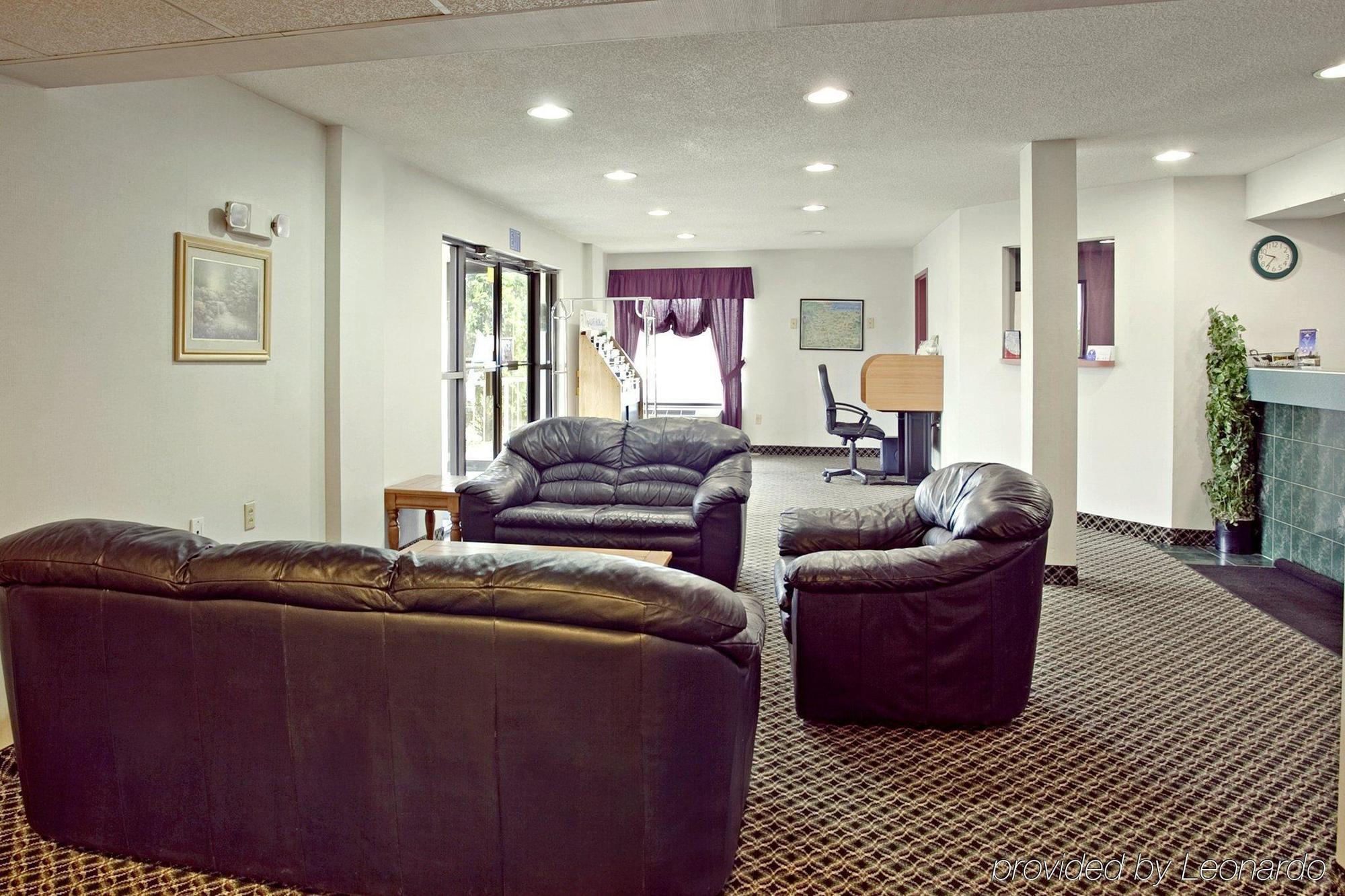 Super 8 By Wyndham Somerset Ngoại thất bức ảnh